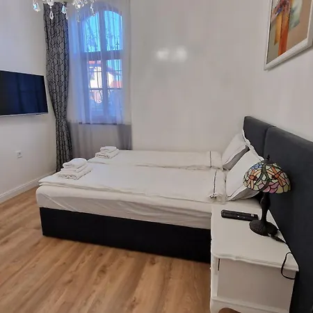 Apartment Fs Old Town Luxury With Private Sauna & 2br