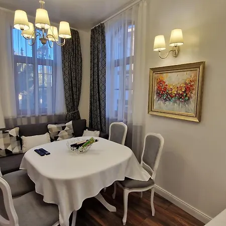Fs Old Town Luxury With Private Sauna & 2br Veliko Tarnovo