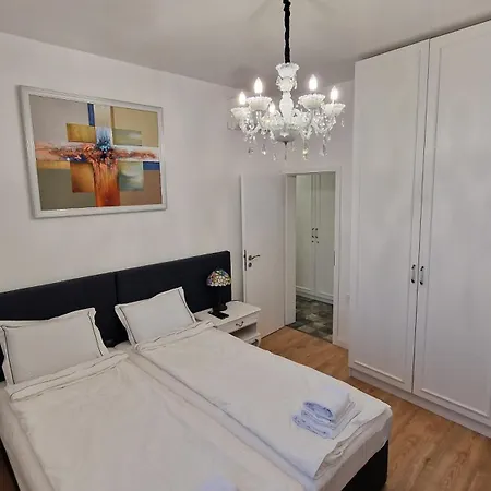 Fs Old Town Luxury With Private Sauna & 2br * Veliko Tarnovo