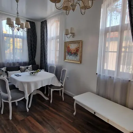 Fs Old Town Luxury With Private Sauna & 2br Veliko Tarnovo